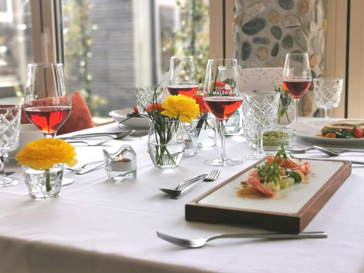 Hatzendorf Malerwinkl Restaurant + Kunsthotel מראה חיצוני תמונה