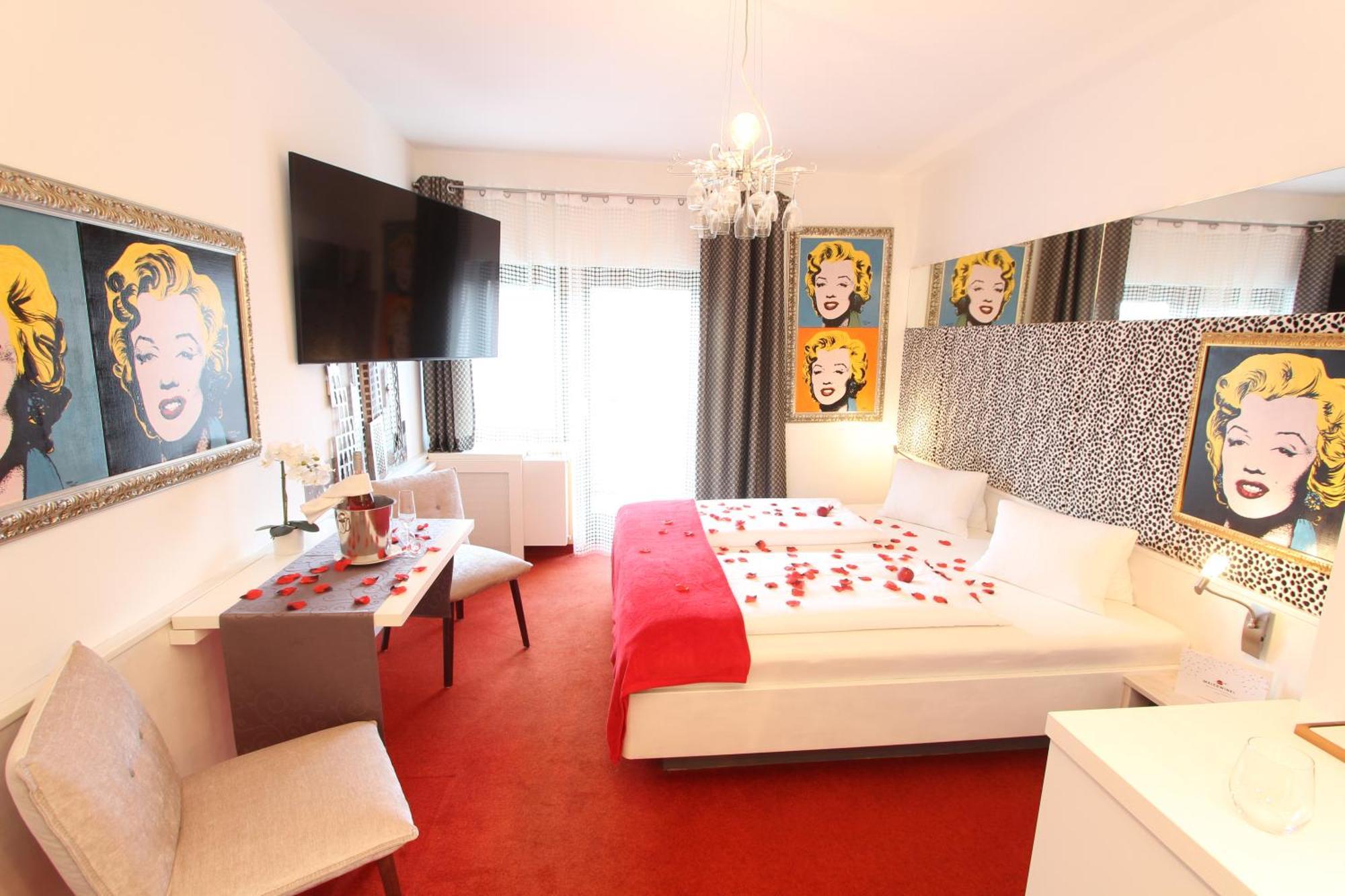 Hatzendorf Malerwinkl Restaurant + Kunsthotel מראה חיצוני תמונה