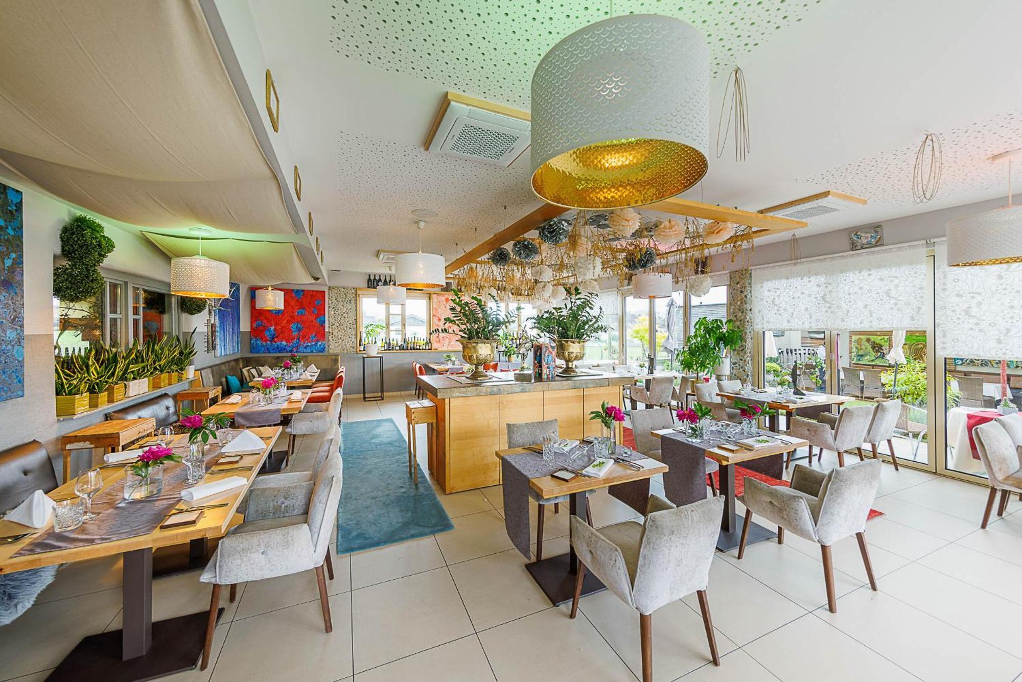 Hatzendorf Malerwinkl Restaurant + Kunsthotel מראה חיצוני תמונה