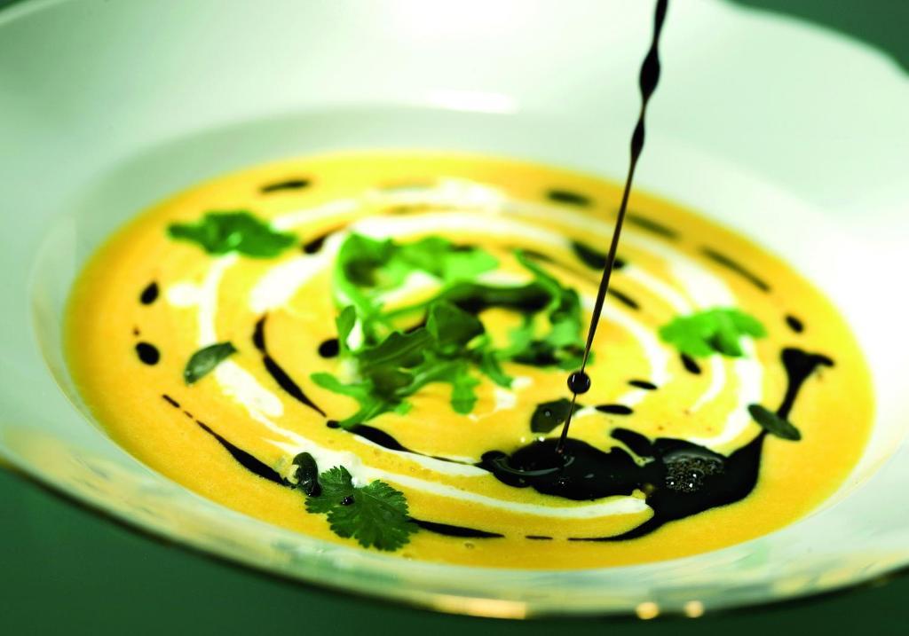 Hatzendorf Malerwinkl Restaurant + Kunsthotel מראה חיצוני תמונה